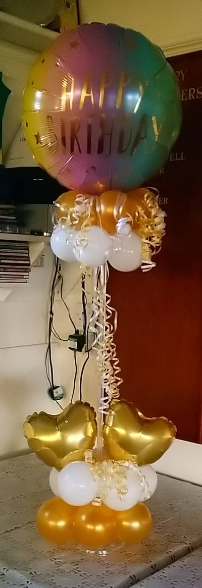 18 Foil Balloon Centre Piece